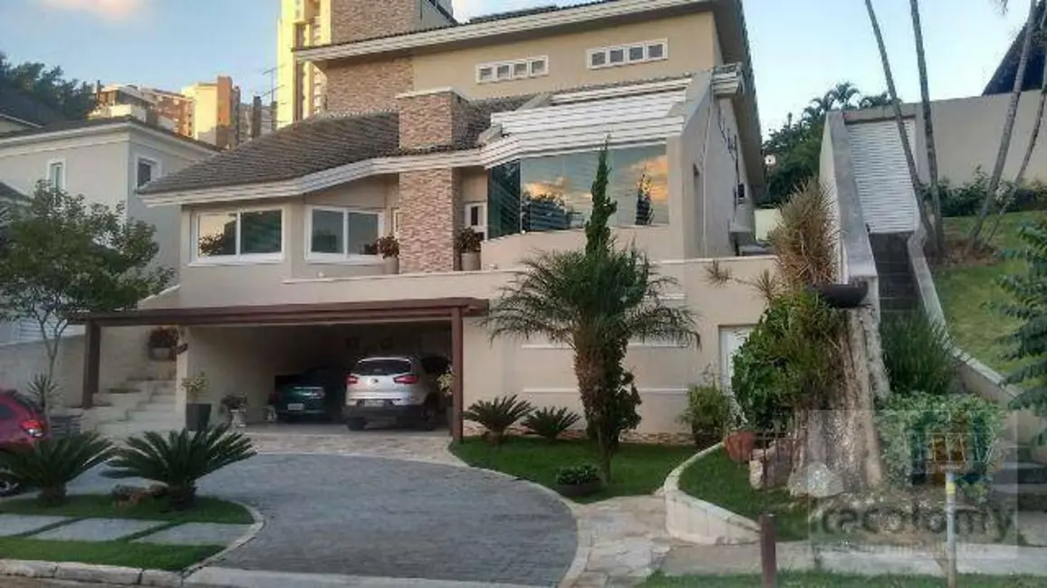 Casa de Condomínio com 4 quartos à venda, 560m2 em Barueri - SP - imagem 1 Foto 1 de Casa de Condomínio com 4 quartos à venda, 560m2 em Barueri - SP