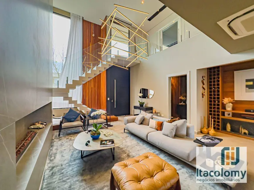 Foto 3 de Casa de Condomínio com 4 quartos à venda, 450m2 em Santana De Parnaiba - SP