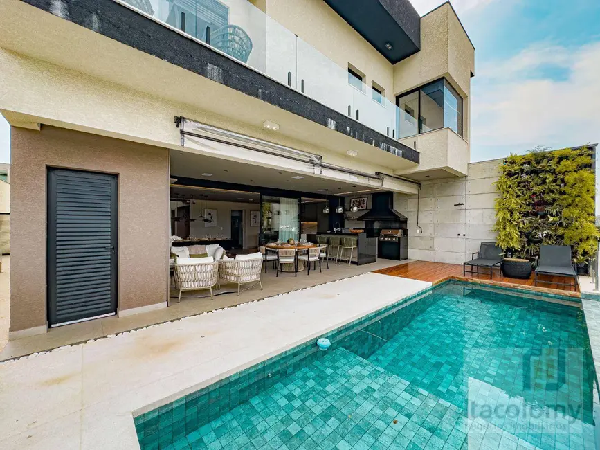 Foto 2 de Casa de Condomínio com 4 quartos à venda, 450m2 em Santana De Parnaiba - SP