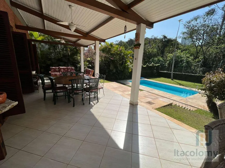 Foto 2 de Casa de Condomínio com 3 quartos à venda, 980m2 em Barueri - SP