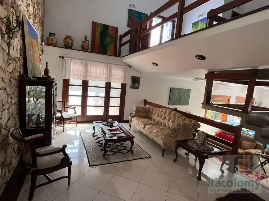 Foto 3 de Casa de Condomínio com 3 quartos à venda, 980m2 em Barueri - SP