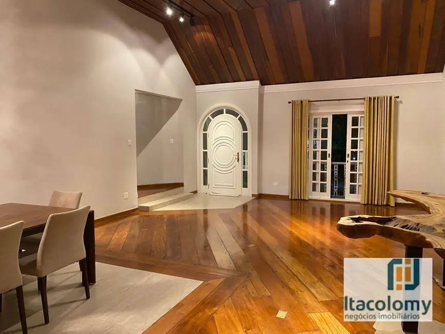 Foto 3 de Casa de Condomínio com 3 quartos para alugar, 560m2 em Barueri - SP