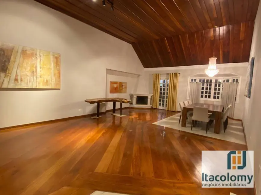 Foto 4 de Casa de Condomínio com 3 quartos para alugar, 560m2 em Barueri - SP