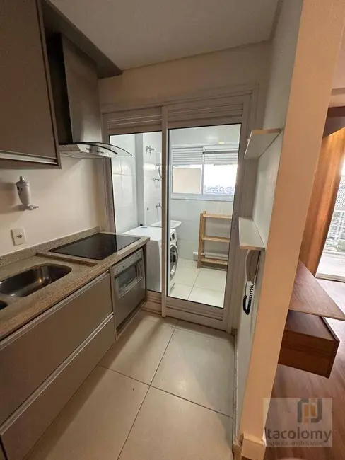 Foto 3 de Apartamento com 1 quarto para alugar, 50m2 em Empresarial 18 do Forte, Barueri - SP