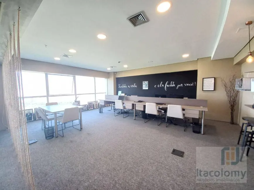 Foto 1 de Loft / Flat à venda, 80m2 em Alphaville Empresarial, Barueri - SP