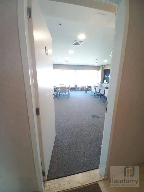 Foto 3 de Loft / Flat à venda, 80m2 em Alphaville Empresarial, Barueri - SP