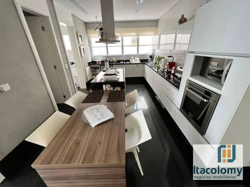 Foto 9 de Casa de Condomínio com 4 quartos à venda, 1100m2 em Tamboré, Barueri - SP