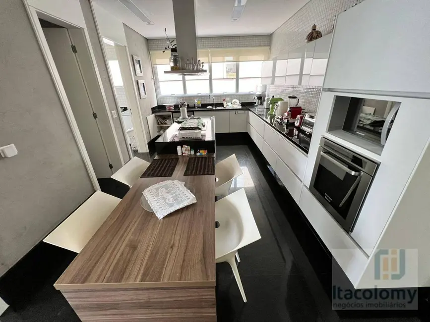 Foto 9 de Casa de Condomínio com 4 quartos à venda, 1100m2 em Tamboré, Barueri - SP