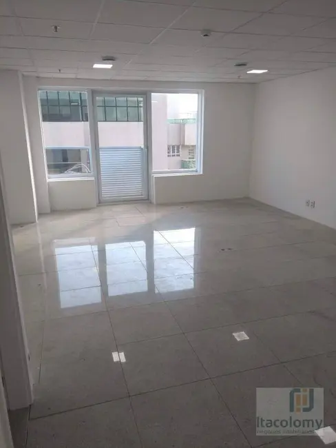 Sala Comercial para alugar, 49m2 em Alphaville Empresarial, Barueri - SP - imagem 1 Foto 1 de Sala Comercial para alugar, 49m2 em Alphaville Empresarial, Barueri - SP