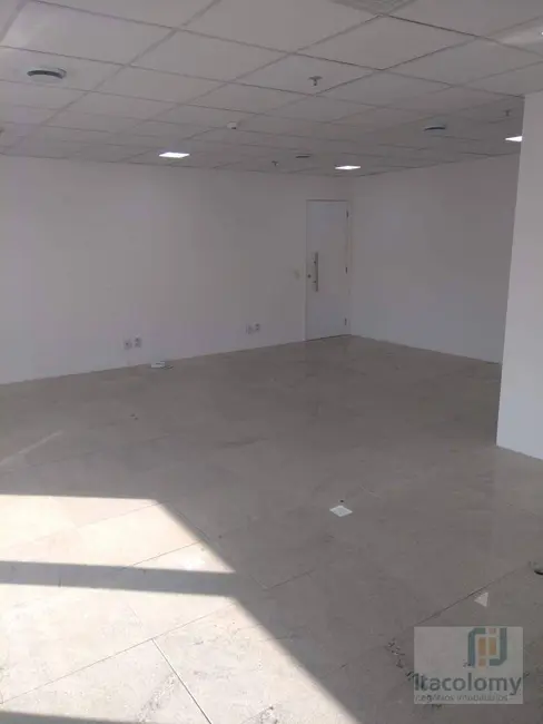 Sala Comercial para alugar, 49m2 em Alphaville Empresarial, Barueri - SP - imagem 2 Foto 2 de Sala Comercial para alugar, 49m2 em Alphaville Empresarial, Barueri - SP