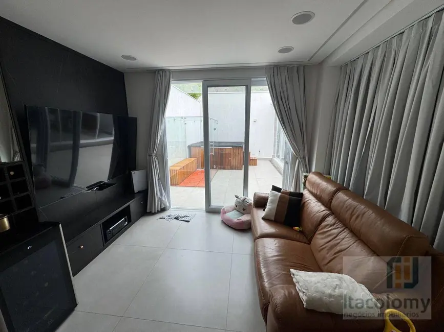 Foto 4 de Casa de Condomínio com 3 quartos à venda, 160m2 em Tamboré, Santana De Parnaiba - SP