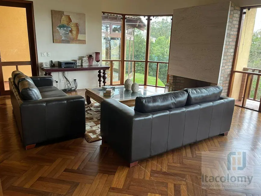 Casa de Condomínio com 3 quartos à venda e para alugar, 2280m2 em Residencial Tamboré, Barueri - SP - imagem 2 Foto 2 de Casa de Condomínio com 3 quartos à venda e para alugar, 2280m2 em Residencial Tamboré, Barueri - SP