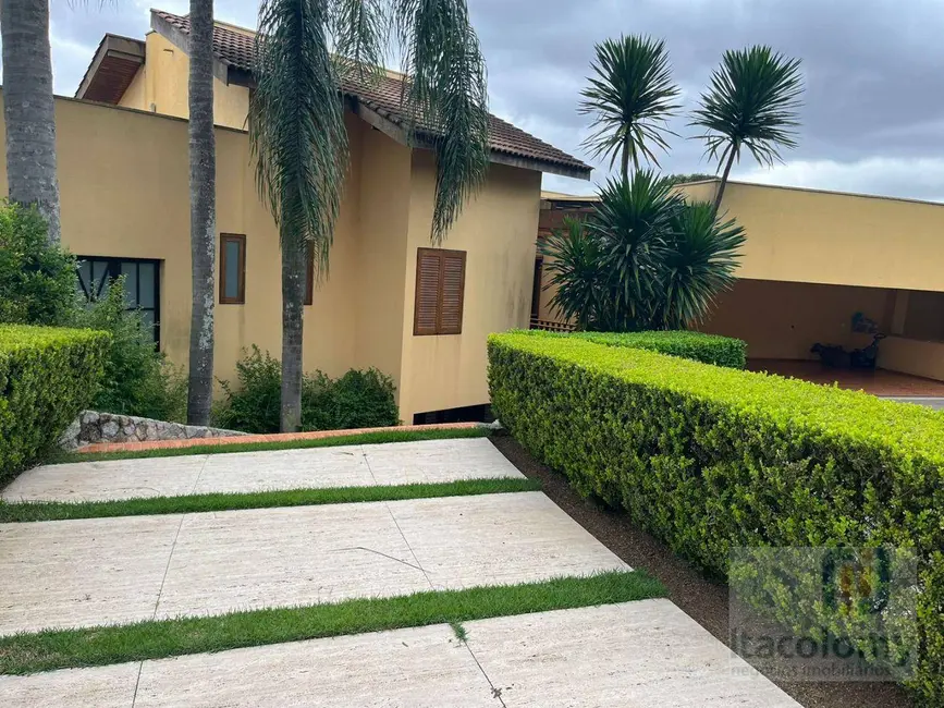 Casa de Condomínio com 3 quartos à venda e para alugar, 2280m2 em Residencial Tamboré, Barueri - SP - imagem 1 Foto 1 de Casa de Condomínio com 3 quartos à venda e para alugar, 2280m2 em Residencial Tamboré, Barueri - SP