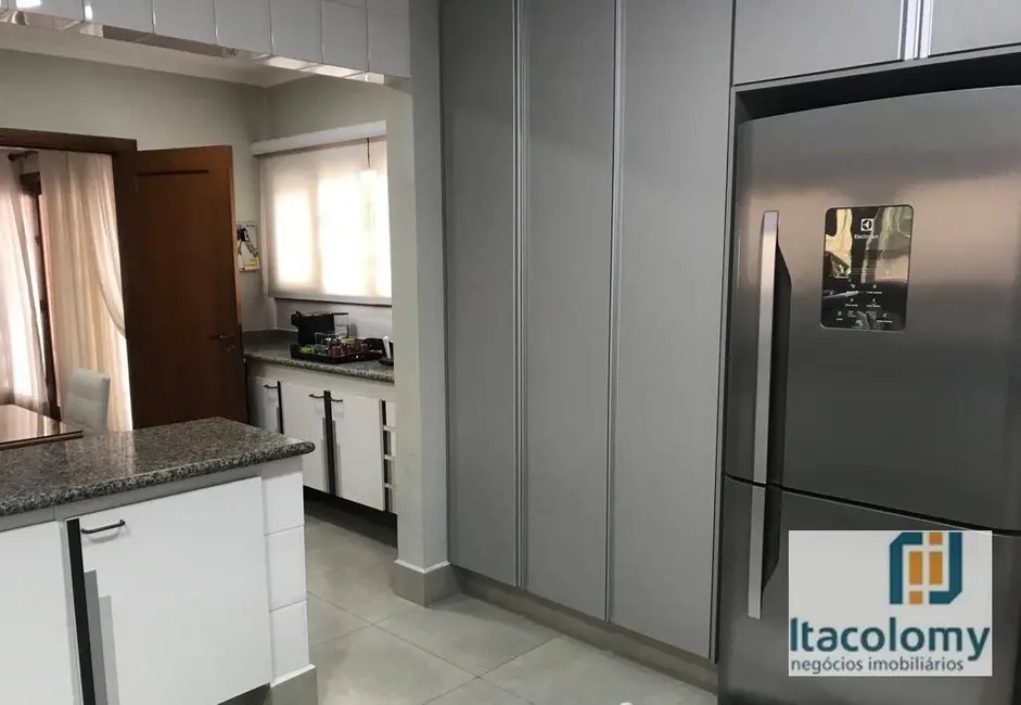 Foto 9 de Casa de Condomínio com 4 quartos à venda, 360m2 em Santana De Parnaiba - SP