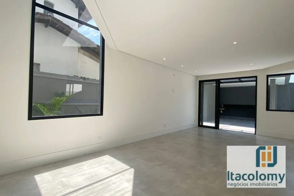 Casa de Condomínio com 4 quartos à venda, 379m2 em Santana De Parnaiba - SP - imagem 4 Foto 4 de Casa de Condomínio com 4 quartos à venda, 379m2 em Santana De Parnaiba - SP