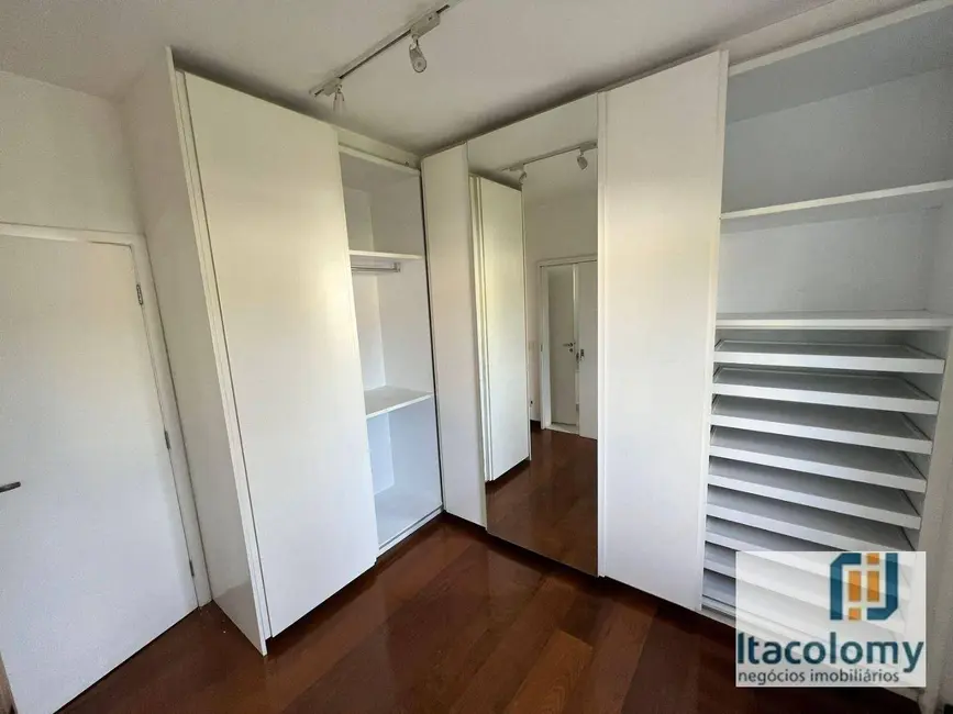 Foto 6 de Casa de Condomínio com 3 quartos para alugar, 300m2 em Tamboré, Santana De Parnaiba - SP