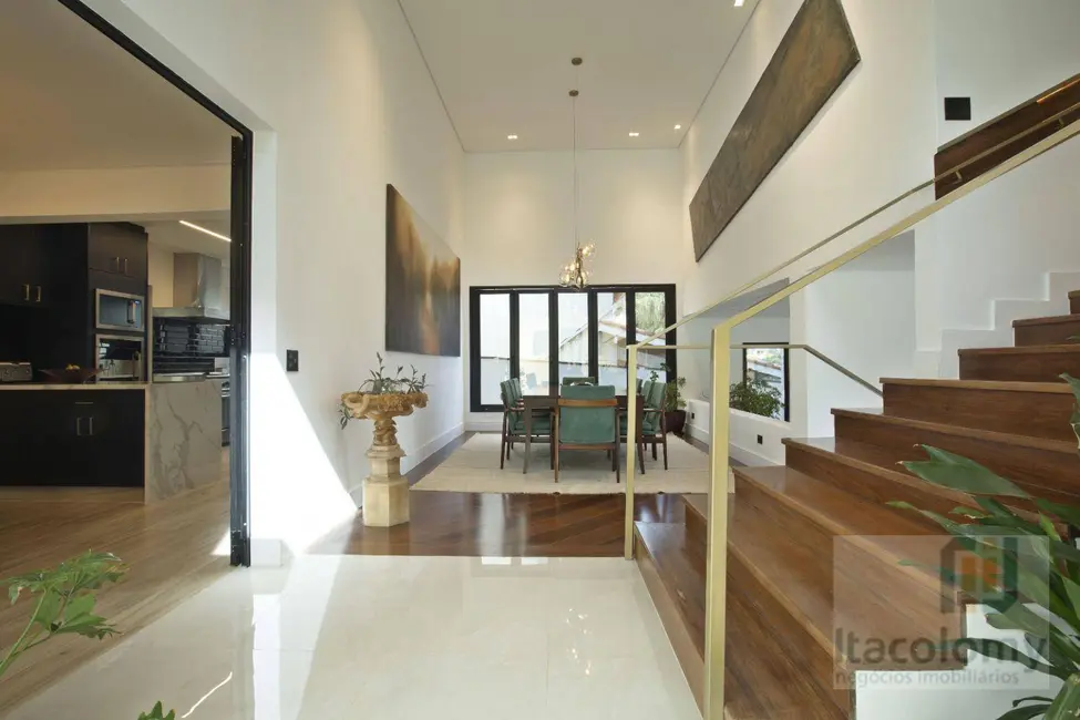 Foto 6 de Casa de Condomínio com 4 quartos à venda, 1050m2 em Santana De Parnaiba - SP