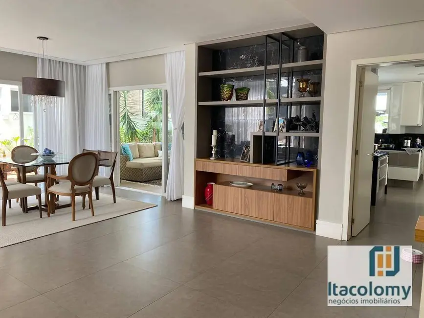 Foto 5 de Casa de Condomínio com 3 quartos à venda e para alugar, 420m2 em Tamboré, Santana De Parnaiba - SP