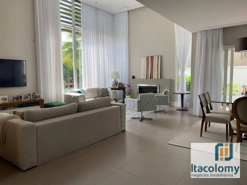 Foto 4 de Casa de Condomínio com 3 quartos à venda e para alugar, 420m2 em Tamboré, Santana De Parnaiba - SP