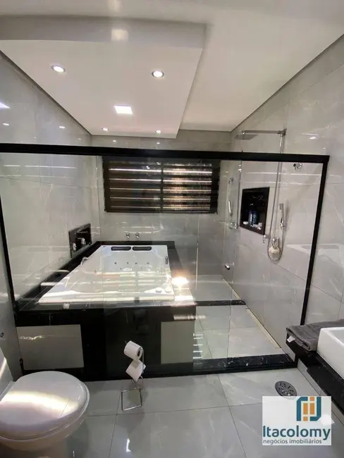 Foto 9 de Casa de Condomínio com 5 quartos à venda e para alugar, 450m2 em Santana De Parnaiba - SP