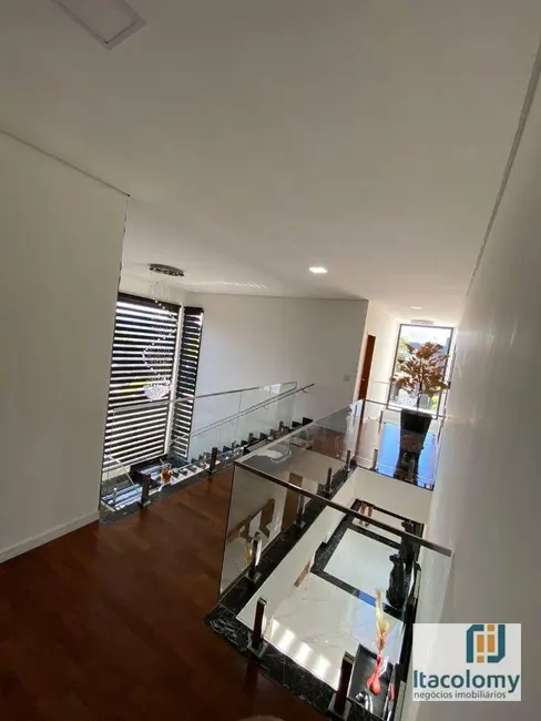 Foto 3 de Casa de Condomínio com 5 quartos à venda e para alugar, 450m2 em Santana De Parnaiba - SP