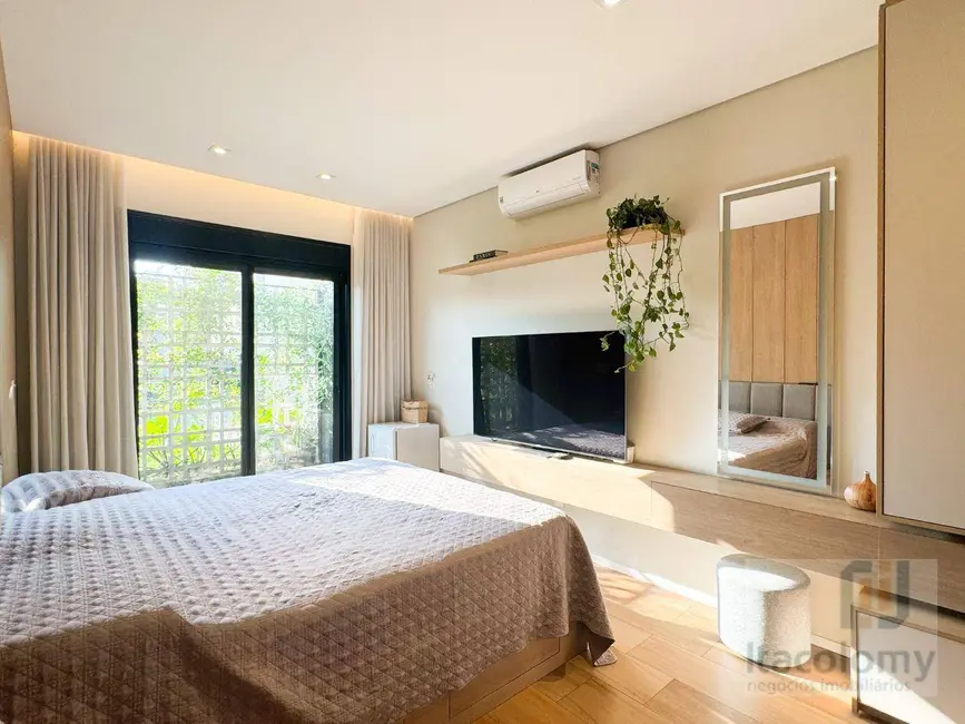 Casa de Condomínio com 3 quartos à venda, 561m2 em Colinas da Anhangüera, Santana De Parnaiba - SP - imagem 9 Foto 9 de Casa de Condomínio com 3 quartos à venda, 561m2 em Colinas da Anhangüera, Santana De Parnaiba - SP