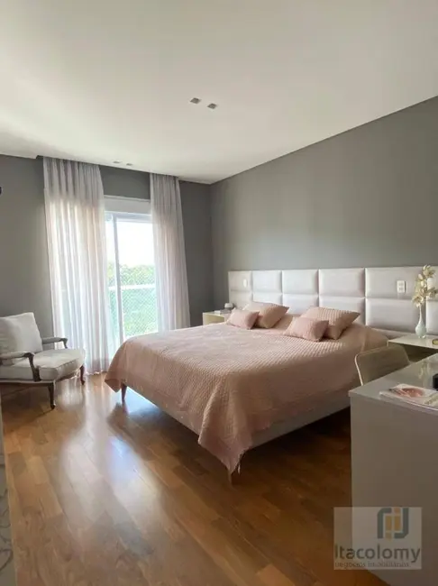 Foto 6 de Apartamento com 4 quartos à venda, 284m2 em Santana De Parnaiba - SP