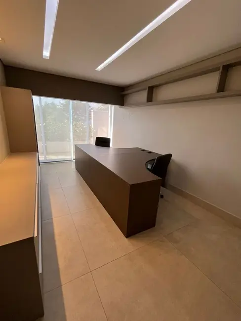 Foto 3 de Casa de Condomínio com 4 quartos para alugar, 806m2 em Alphaville, Santana De Parnaiba - SP