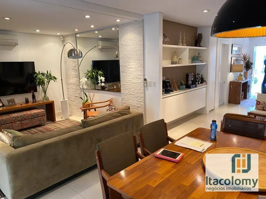 Foto 2 de Casa de Condomínio com 3 quartos para alugar, 230m2 em Tamboré, Santana De Parnaiba - SP