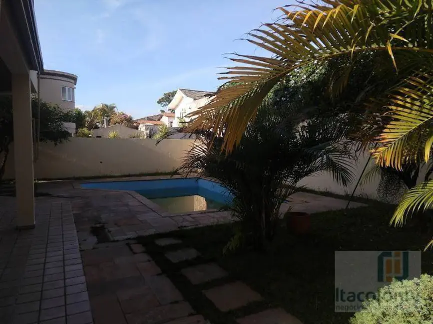 Casa de Condomínio com 4 quartos para alugar, 560m2 em Barueri - SP - imagem 4 Foto 4 de Casa de Condomínio com 4 quartos para alugar, 560m2 em Barueri - SP
