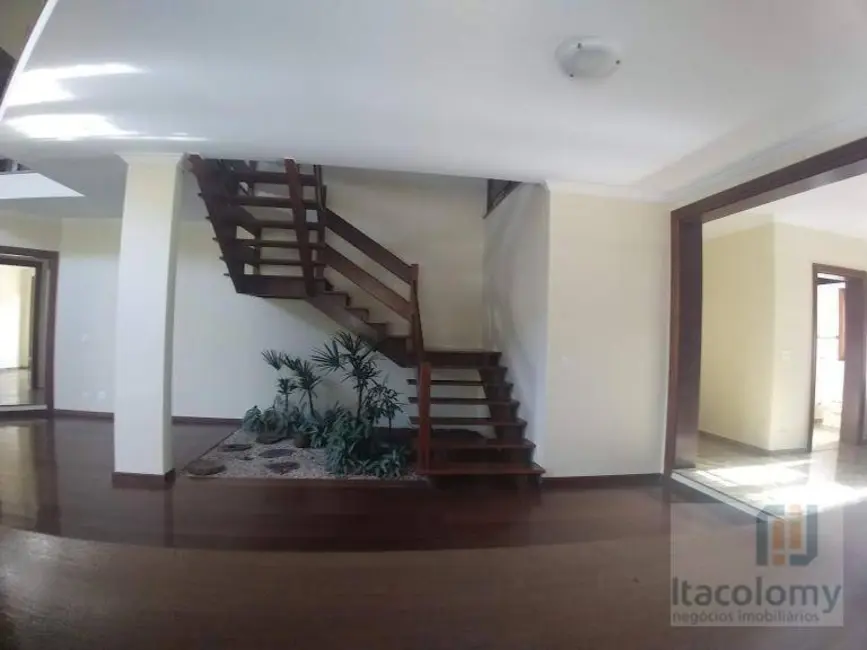 Casa de Condomínio com 4 quartos para alugar, 560m2 em Barueri - SP - imagem 9 Foto 9 de Casa de Condomínio com 4 quartos para alugar, 560m2 em Barueri - SP