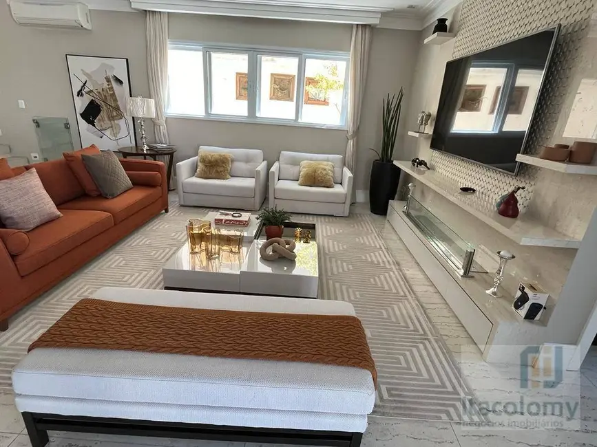 Foto 4 de Casa de Condomínio com 4 quartos à venda, 490m2 em Santana De Parnaiba - SP