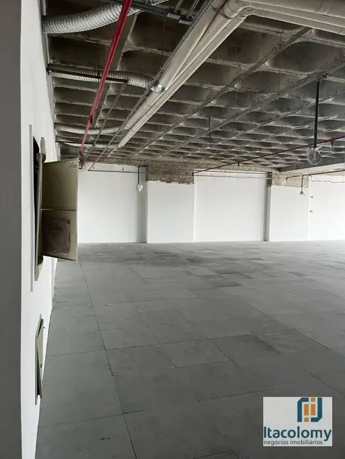 Foto 3 de Sala Comercial para alugar, 332m2 em Alphaville Empresarial, Barueri - SP