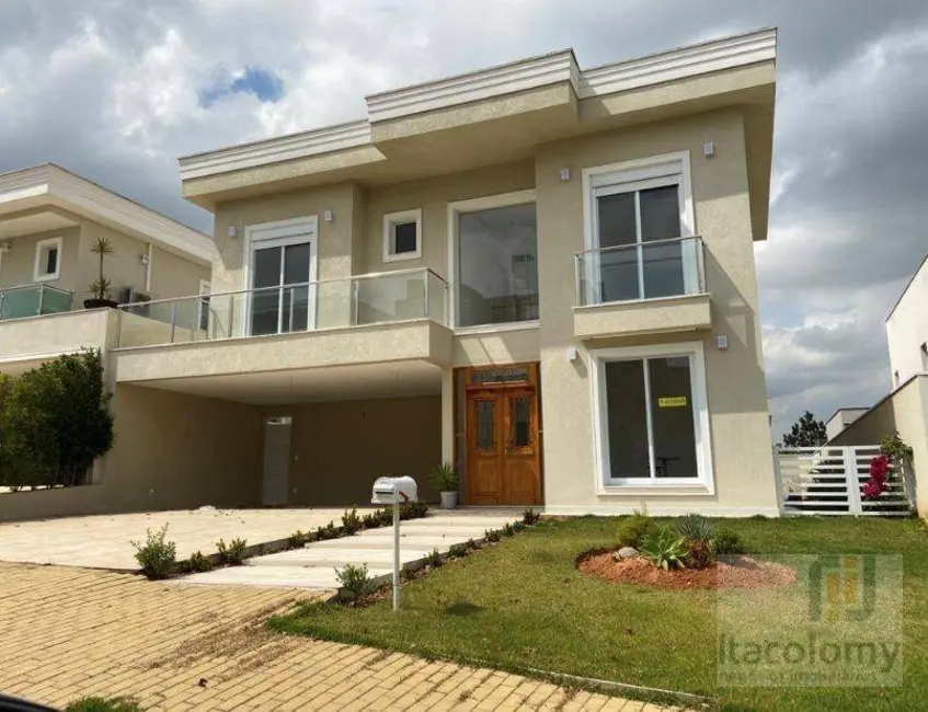 Foto 1 de Casa de Condomínio com 4 quartos para alugar, 450m2 em Santana De Parnaiba - SP