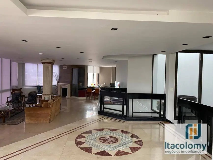 Foto 1 de Cobertura com 3 quartos à venda, 626m2 em Pacaembu, São Paulo - SP