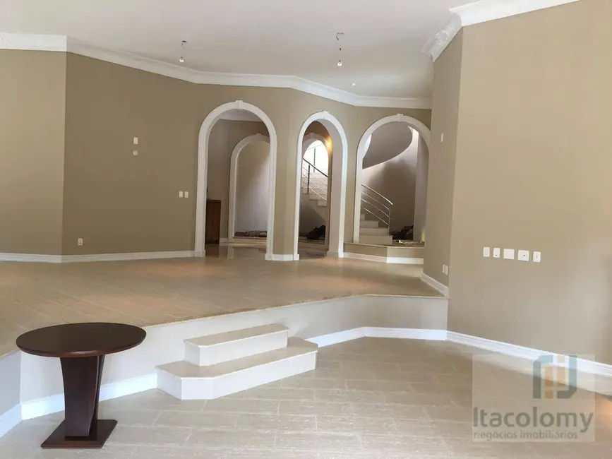 Casa de Condomínio com 4 quartos à venda, 1115m2 em Residencial Tamboré, Barueri - SP - imagem 5 Foto 5 de Casa de Condomínio com 4 quartos à venda, 1115m2 em Residencial Tamboré, Barueri - SP