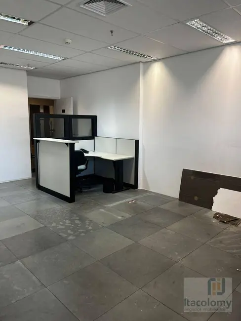 Sala Comercial para alugar, 59m2 em Barueri - SP - imagem 8 Foto 8 de Sala Comercial para alugar, 59m2 em Barueri - SP