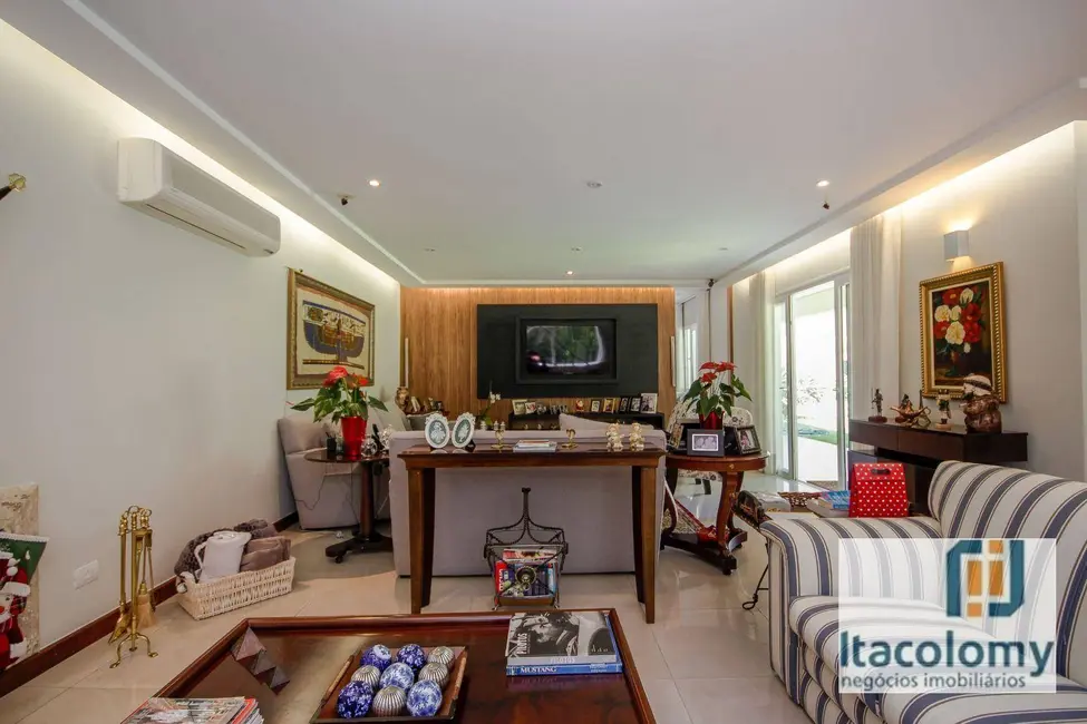 Casa de Condomínio com 3 quartos à venda, 1800m2 em Residencial Tamboré, Barueri - SP - imagem 7 Foto 7 de Casa de Condomínio com 3 quartos à venda, 1800m2 em Residencial Tamboré, Barueri - SP