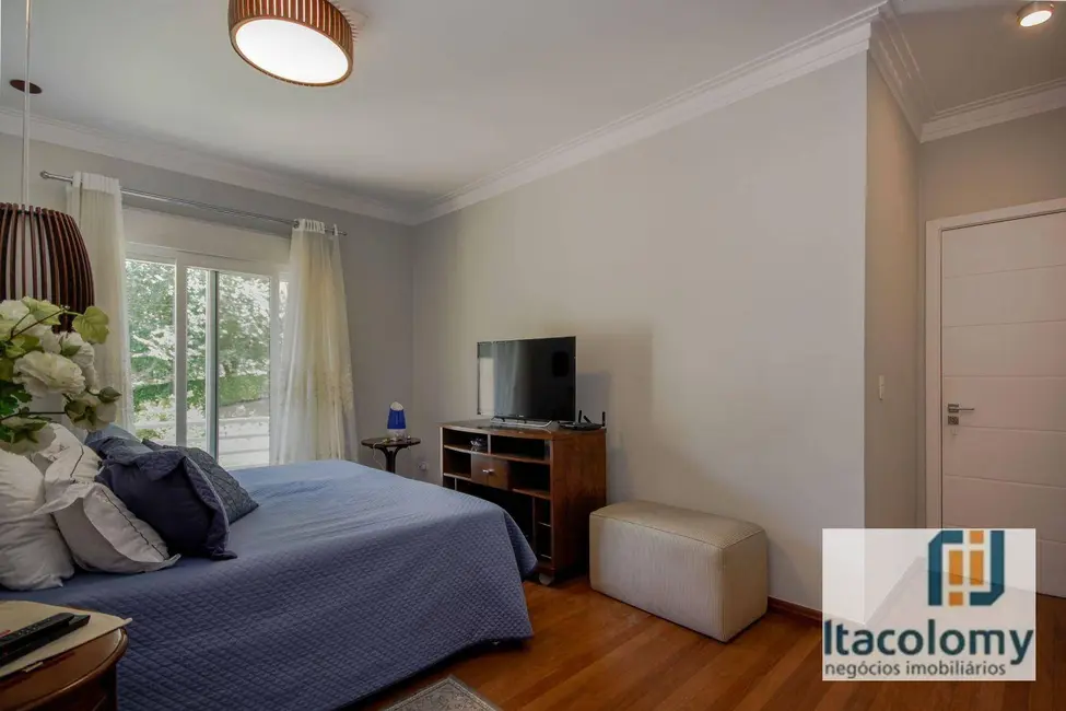 Casa de Condomínio com 3 quartos à venda, 1800m2 em Residencial Tamboré, Barueri - SP - imagem 9 Foto 9 de Casa de Condomínio com 3 quartos à venda, 1800m2 em Residencial Tamboré, Barueri - SP