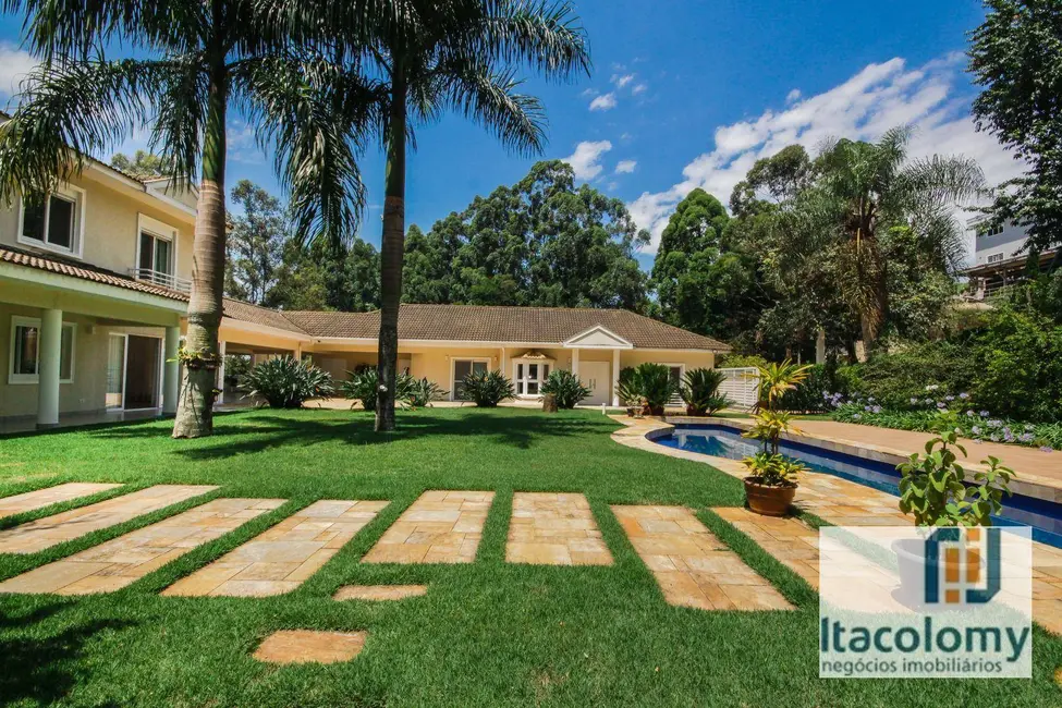 Casa de Condomínio com 3 quartos à venda, 1800m2 em Residencial Tamboré, Barueri - SP - imagem 3 Foto 3 de Casa de Condomínio com 3 quartos à venda, 1800m2 em Residencial Tamboré, Barueri - SP