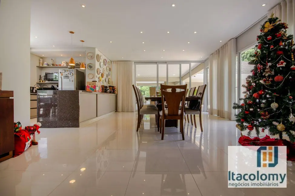 Casa de Condomínio com 3 quartos à venda, 1800m2 em Residencial Tamboré, Barueri - SP - imagem 5 Foto 5 de Casa de Condomínio com 3 quartos à venda, 1800m2 em Residencial Tamboré, Barueri - SP