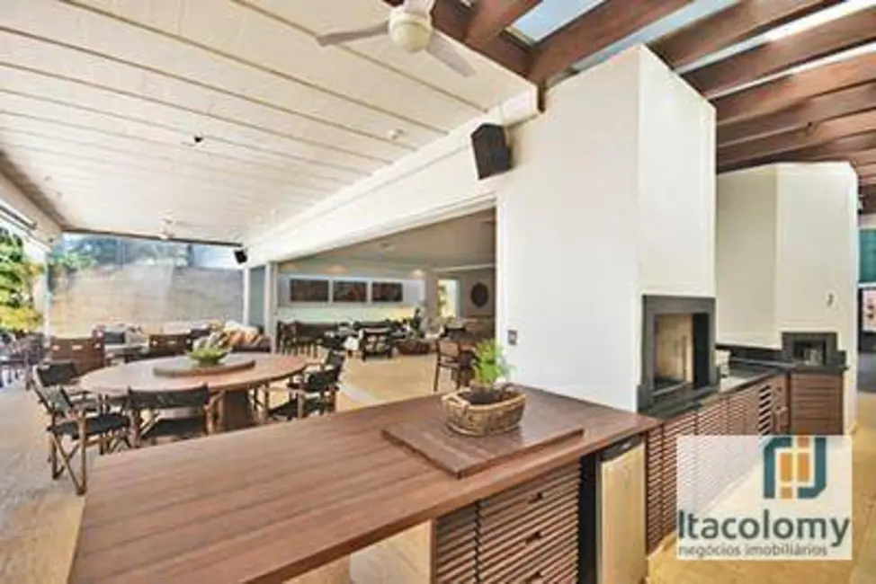 Foto 6 de Casa com 6 quartos à venda, 900m2 em Sao Sebastiao - SP