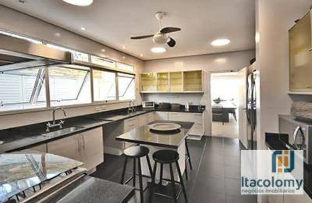 Foto 7 de Casa com 6 quartos à venda, 900m2 em Sao Sebastiao - SP