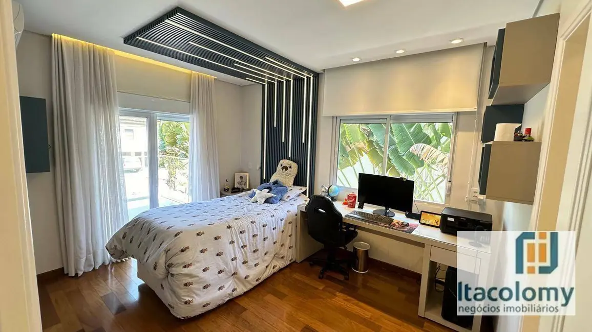 Foto 9 de Casa de Condomínio com 4 quartos à venda, 580m2 em Barueri - SP