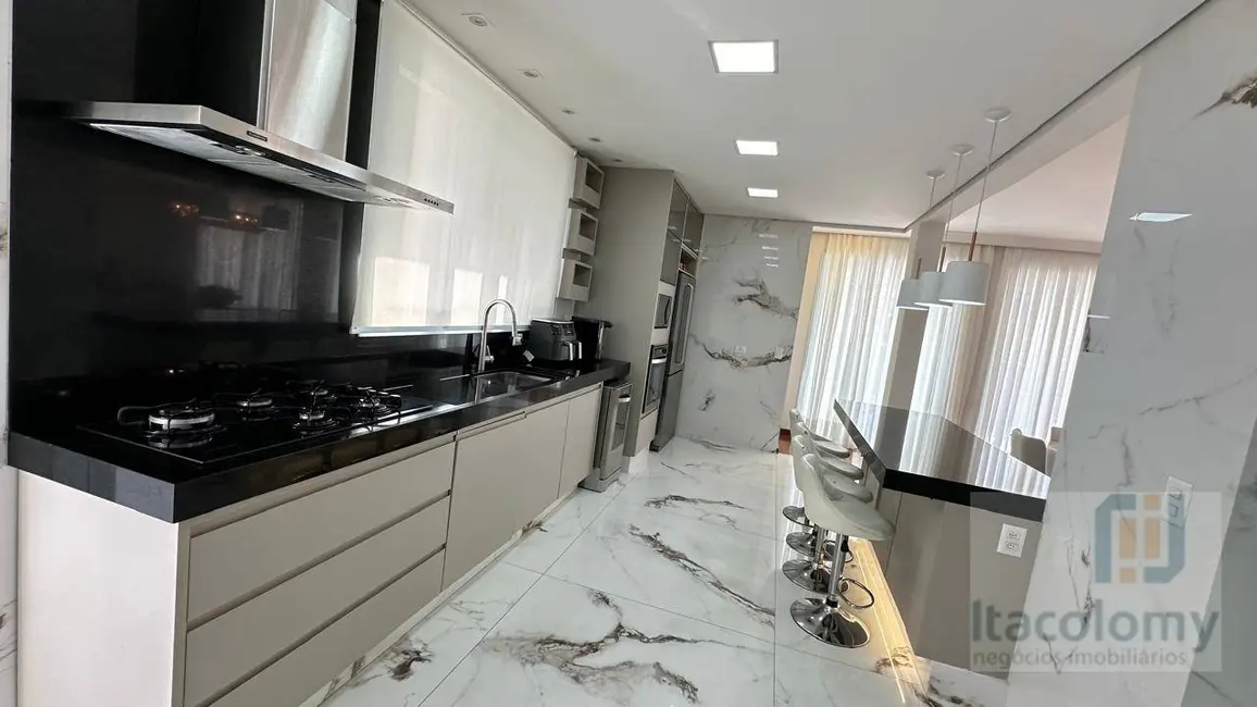 Casa de Condomínio com 4 quartos à venda, 580m2 em Barueri - SP - imagem 6 Foto 6 de Casa de Condomínio com 4 quartos à venda, 580m2 em Barueri - SP