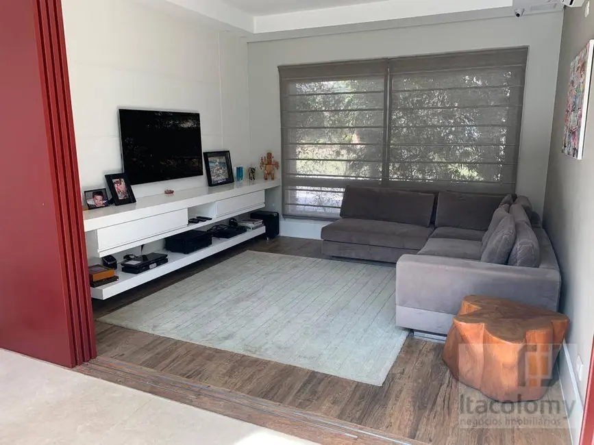 Casa de Condomínio com 4 quartos à venda e para alugar, 1280m2 em Residencial Morada dos Lagos, Barueri - SP - imagem 7 Foto 7 de Casa de Condomínio com 4 quartos à venda e para alugar, 1280m2 em Residencial Morada dos Lagos, Barueri - SP