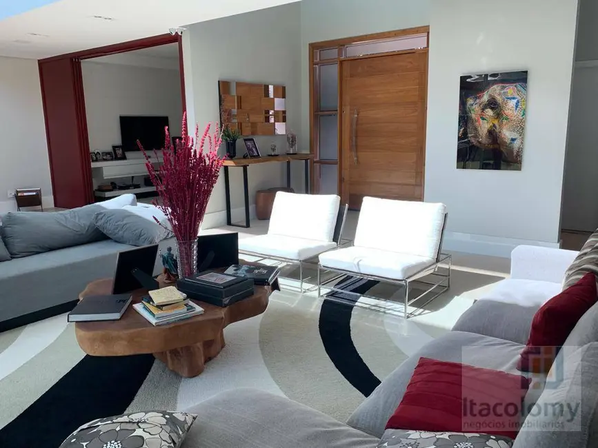 Casa de Condomínio com 4 quartos à venda e para alugar, 1280m2 em Residencial Morada dos Lagos, Barueri - SP - imagem 5 Foto 5 de Casa de Condomínio com 4 quartos à venda e para alugar, 1280m2 em Residencial Morada dos Lagos, Barueri - SP