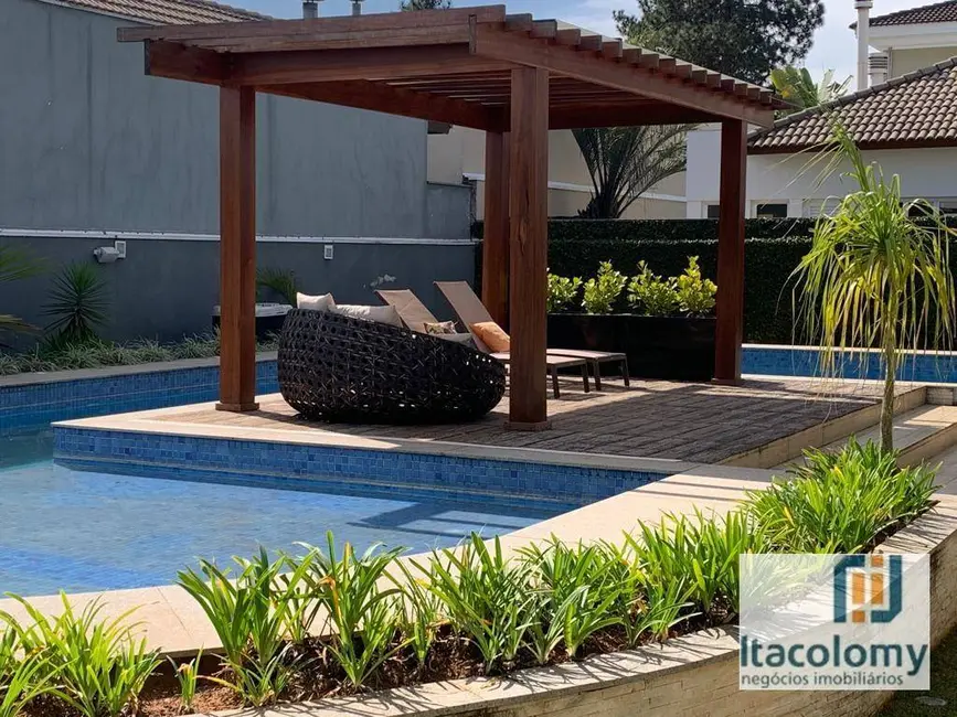 Foto 3 de Casa de Condomínio com 4 quartos à venda e para alugar, 1280m2 em Residencial Morada dos Lagos, Barueri - SP