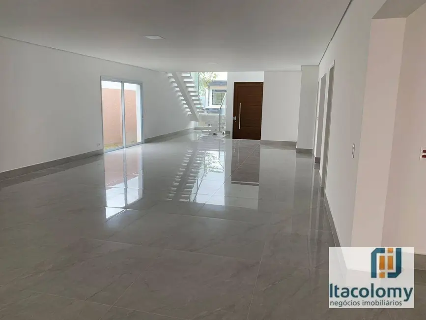 Casa de Condomínio com 4 quartos à venda, 490m2 em Santana De Parnaiba - SP - imagem 2 Foto 2 de Casa de Condomínio com 4 quartos à venda, 490m2 em Santana De Parnaiba - SP