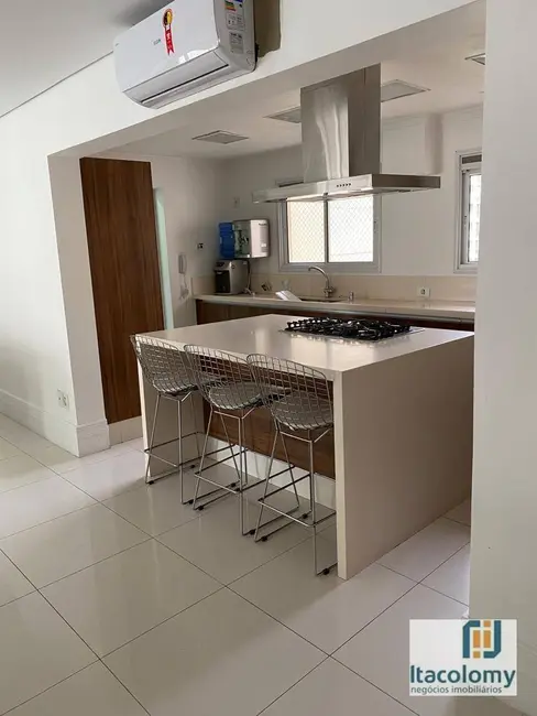 Foto 3 de Apartamento com 3 quartos para alugar, 212m2 em Alphaville Industrial, Barueri - SP